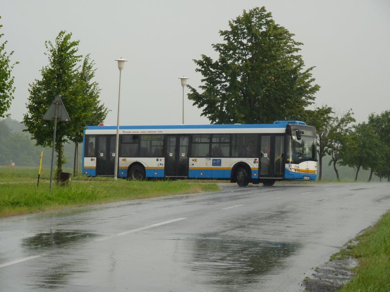 7739