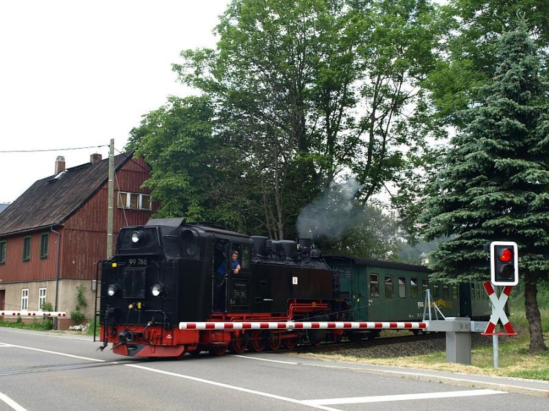 99 786