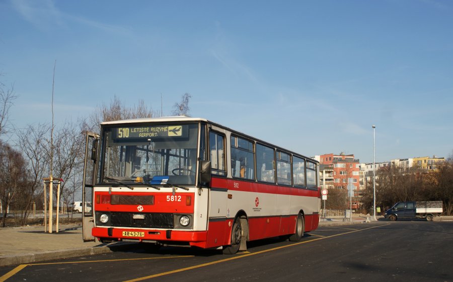 5812