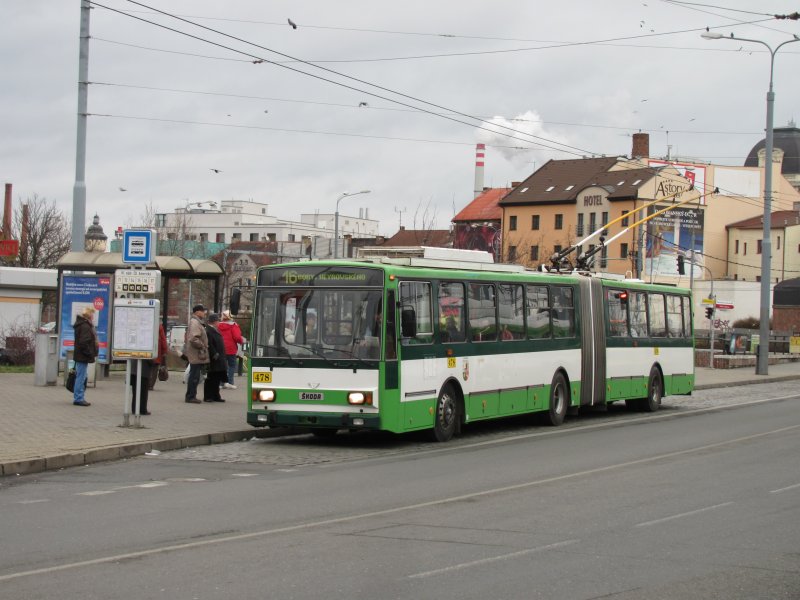 478