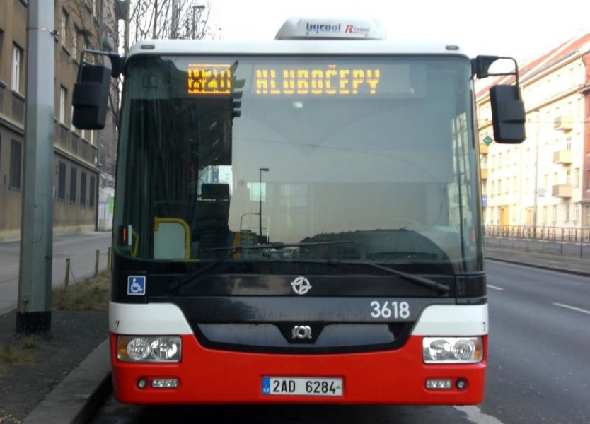 3618