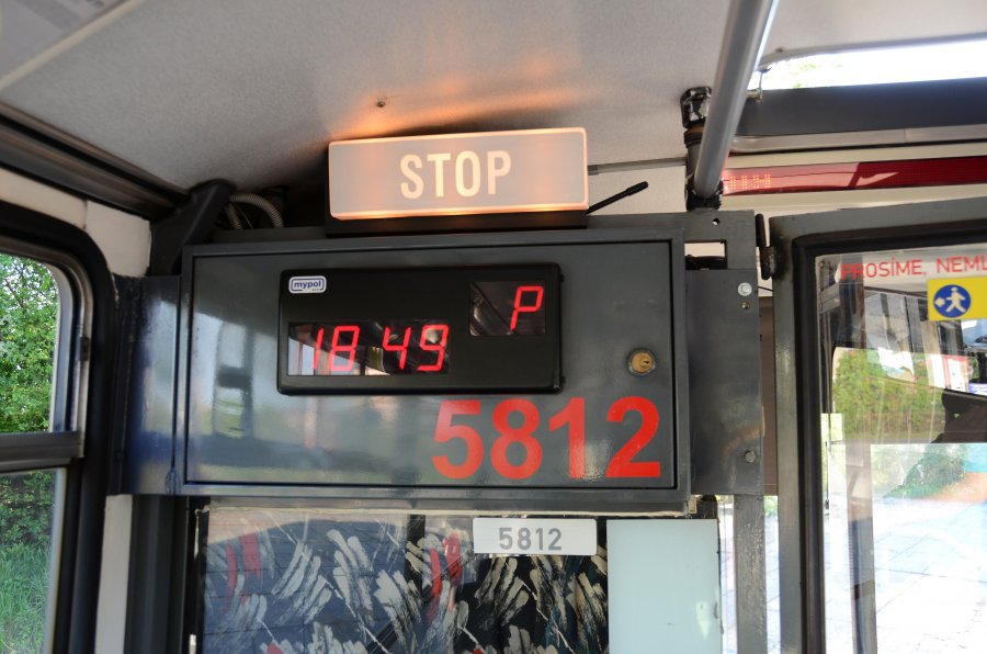 5812
