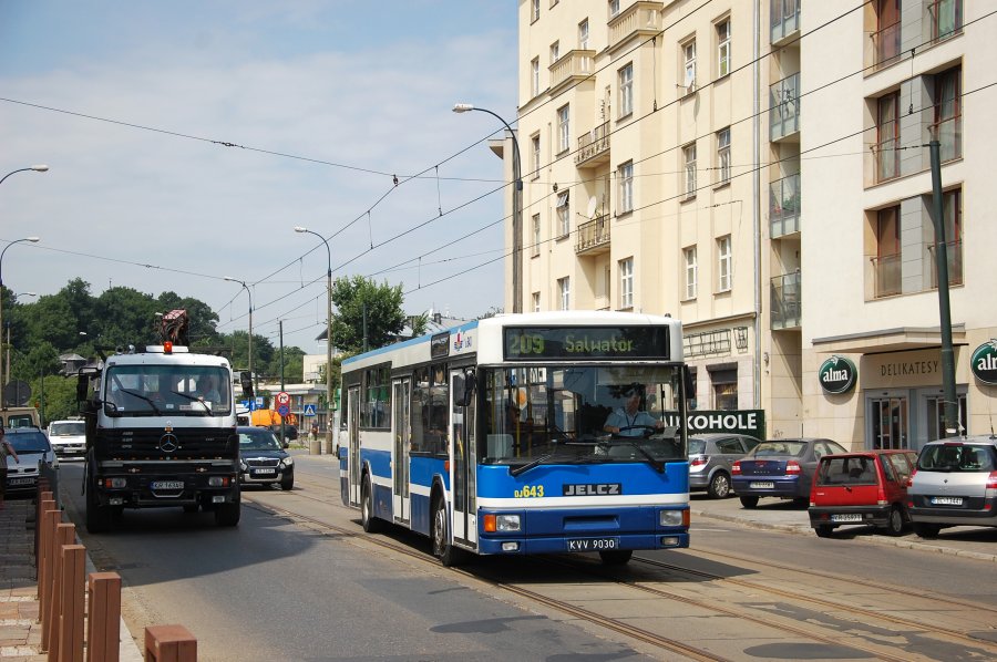 DJ643