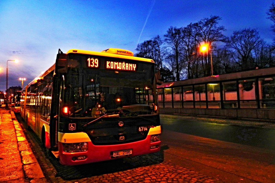 6714
