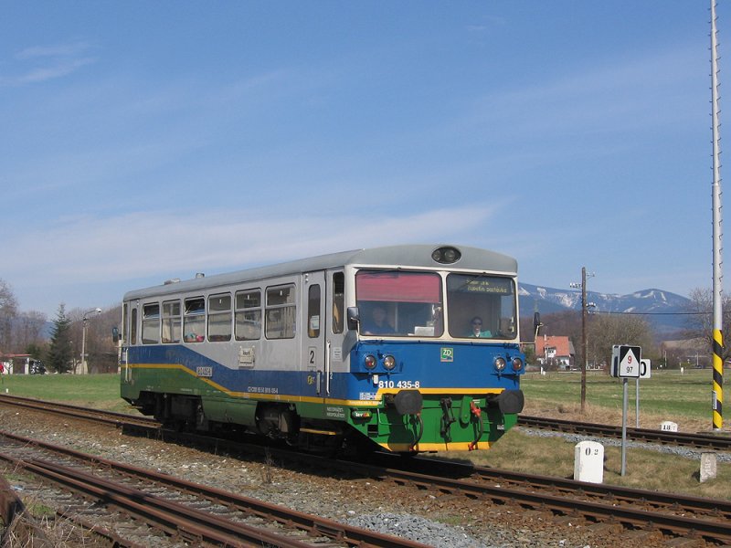 810 435-8