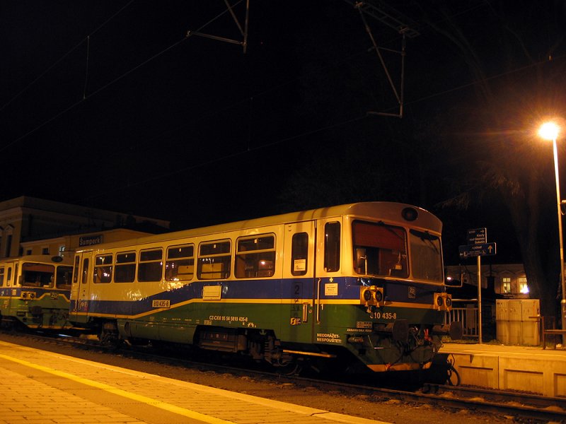 810 435-8