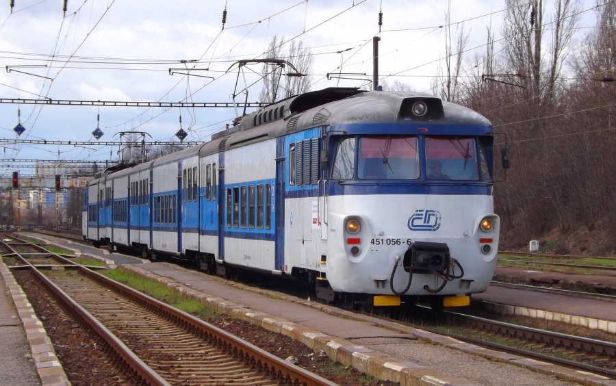 451 056-6