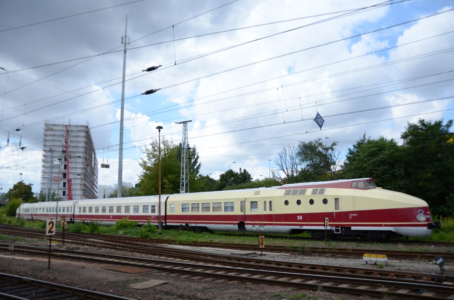 175 015-7