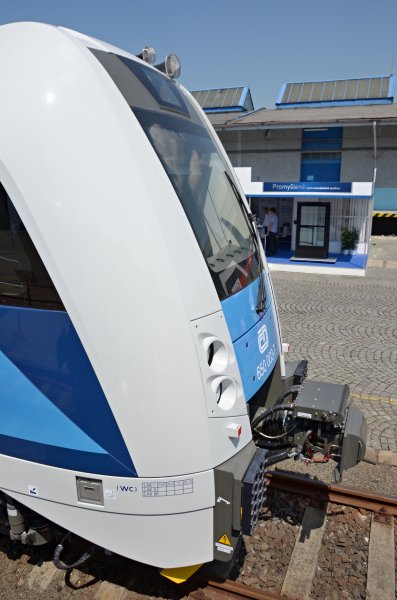 650 003-7