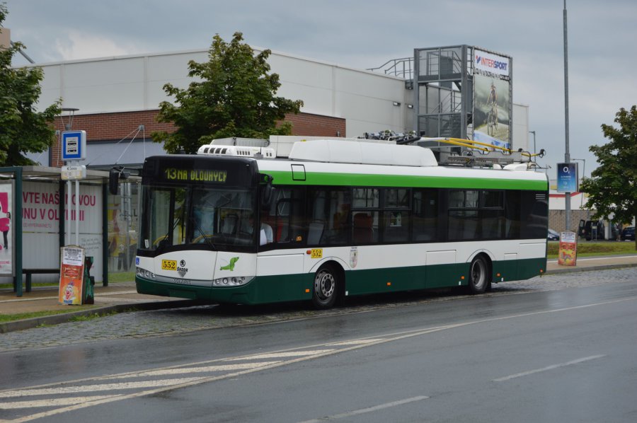 552