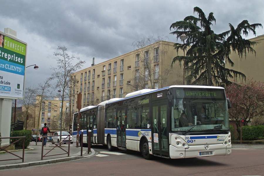 285