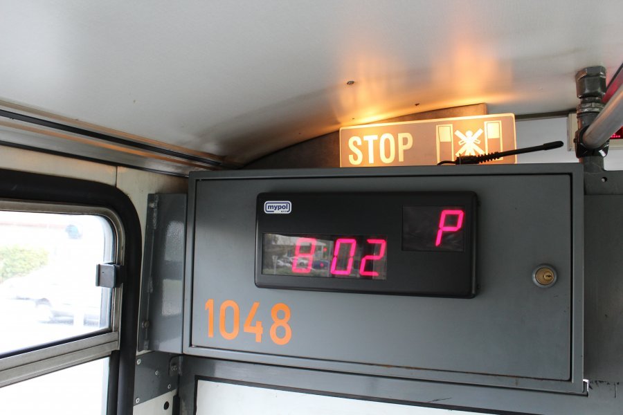 1048