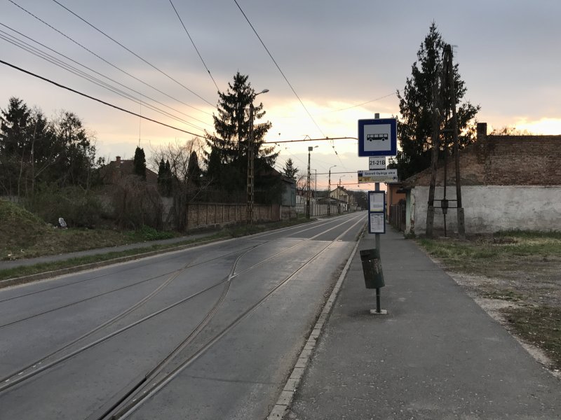 Zastávka Szondi György utca na ktorej zastavujú iba autobusy
