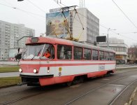 100