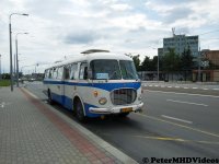 Autobus Škoda 706 RTO Car prichádza na zastávku SOŠ Automobilová