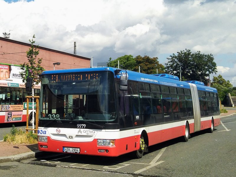9979