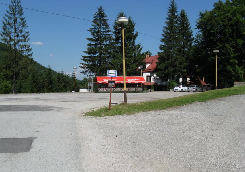 Zastávka Jahodná, chata