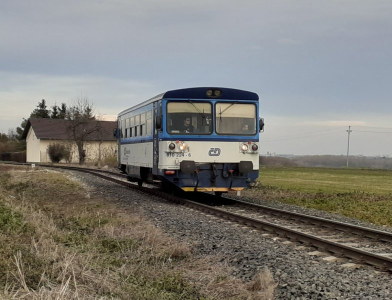 810 224-6