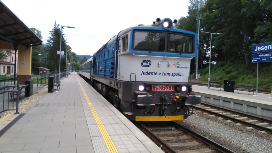 750 703-1