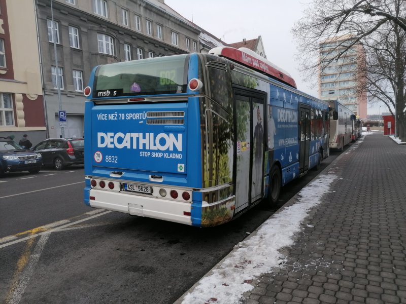 8832