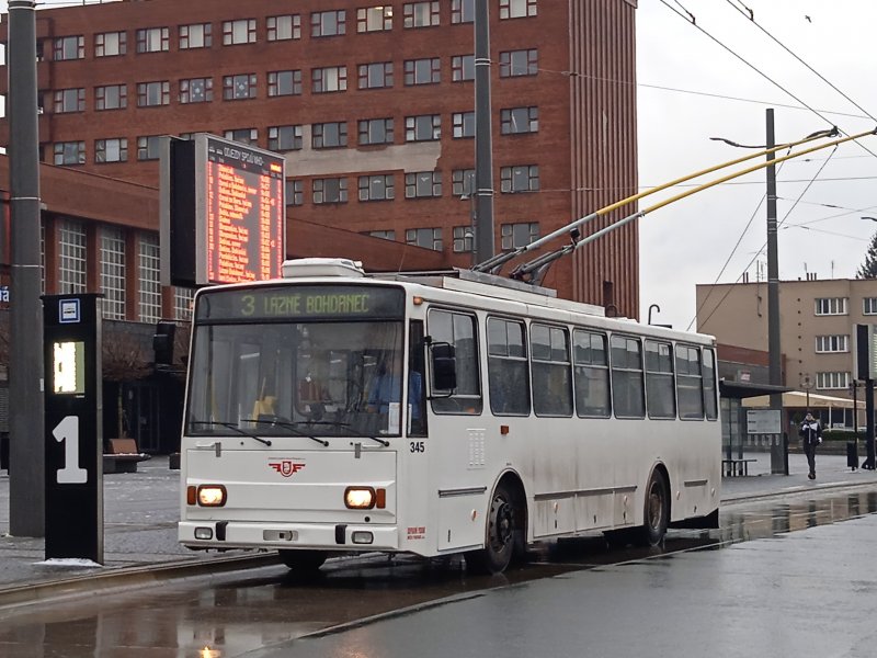 345