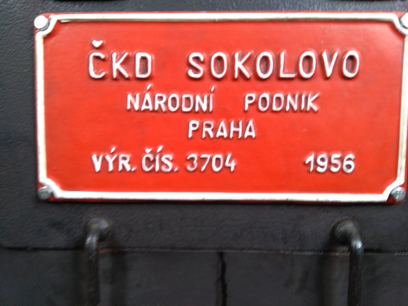 328 011