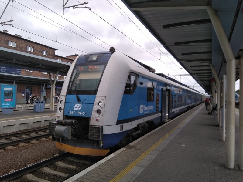 661 104-0
