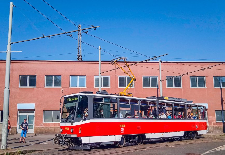 8750