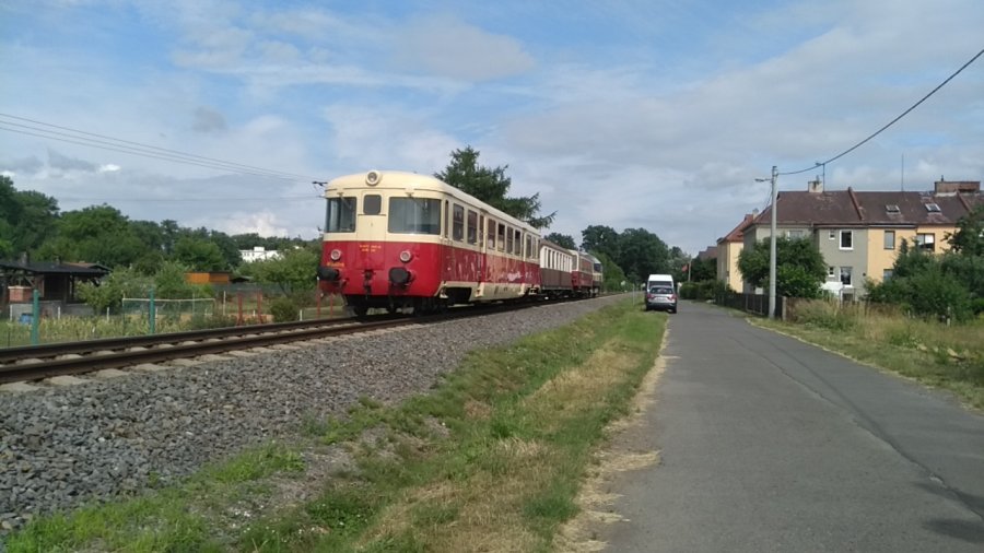 820 528-8