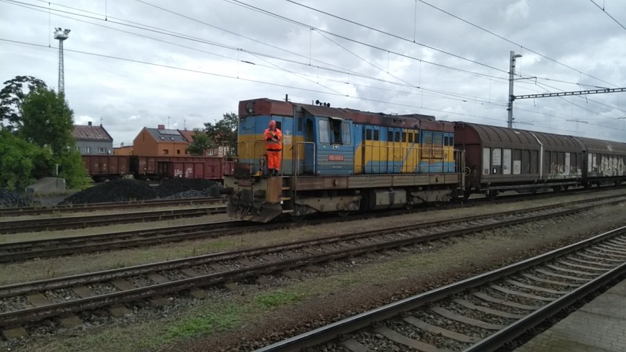 742 454-2