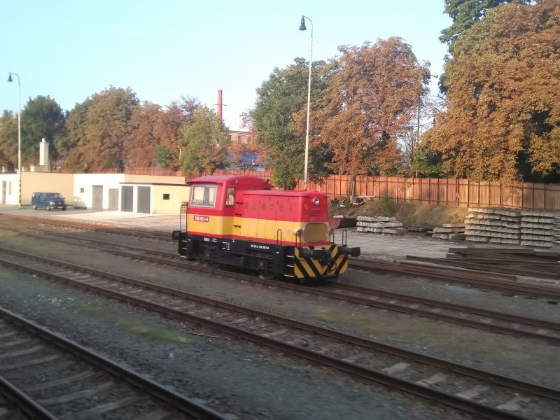 700 851-9