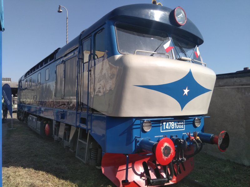 751 002-7