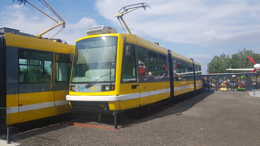 307