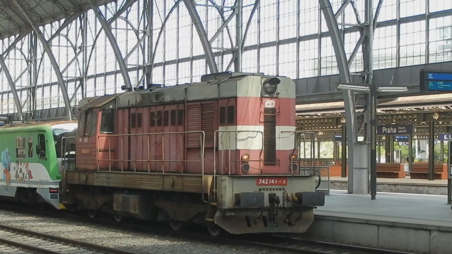 742 383-3