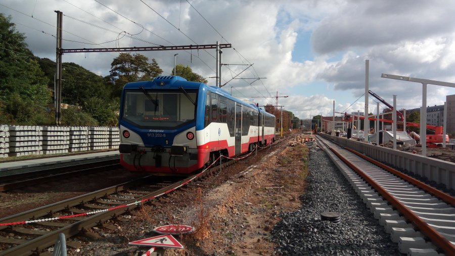 913 202-8