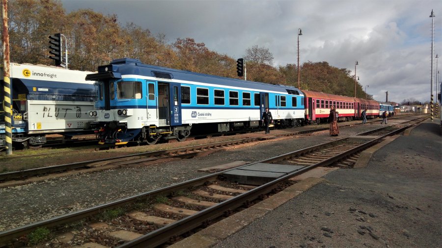 854 212-8
