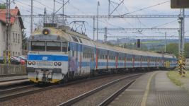 560 027-5