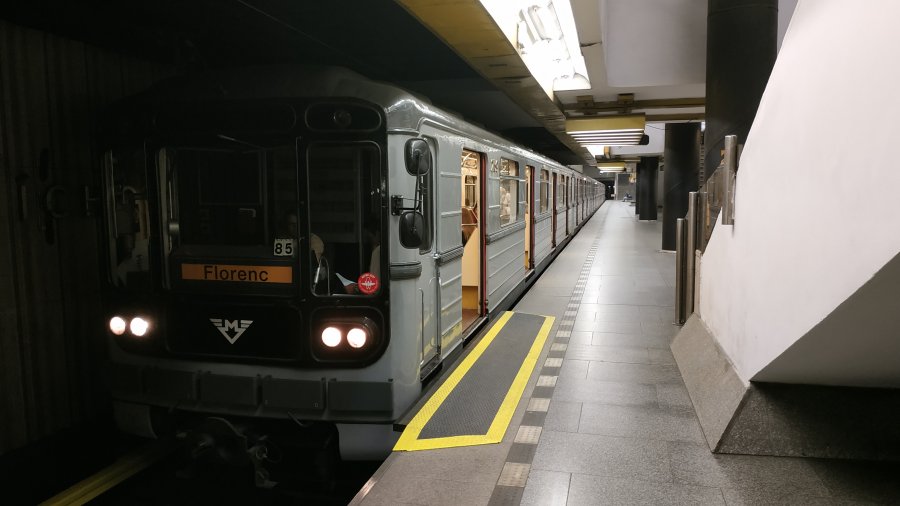 2159