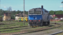 753 753-1