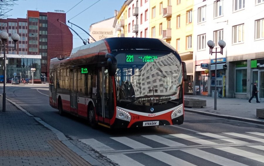 318