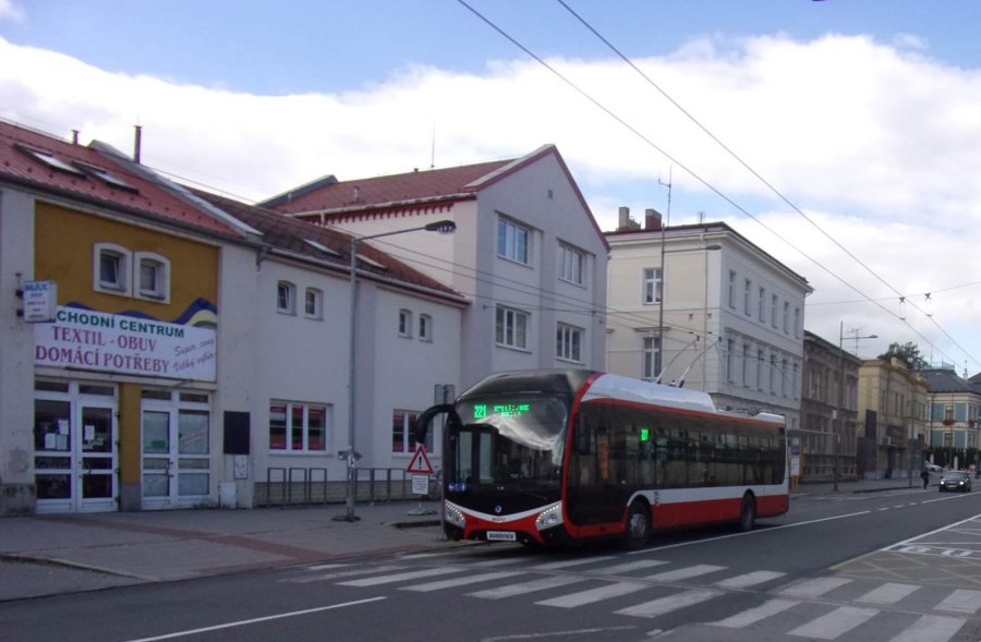 320