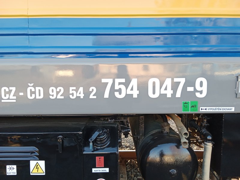 754 047-9