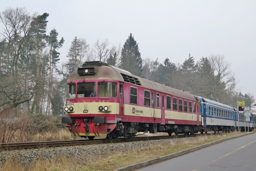854 223-5