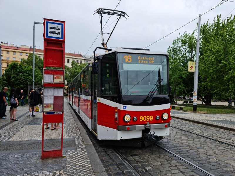 9099