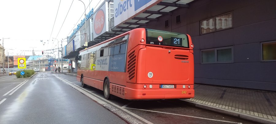 242
