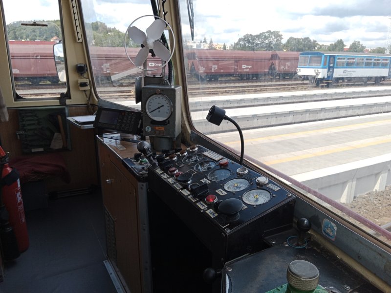 810 060-4