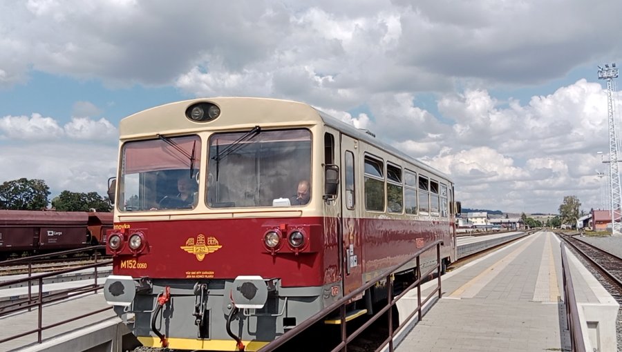 810 060-4