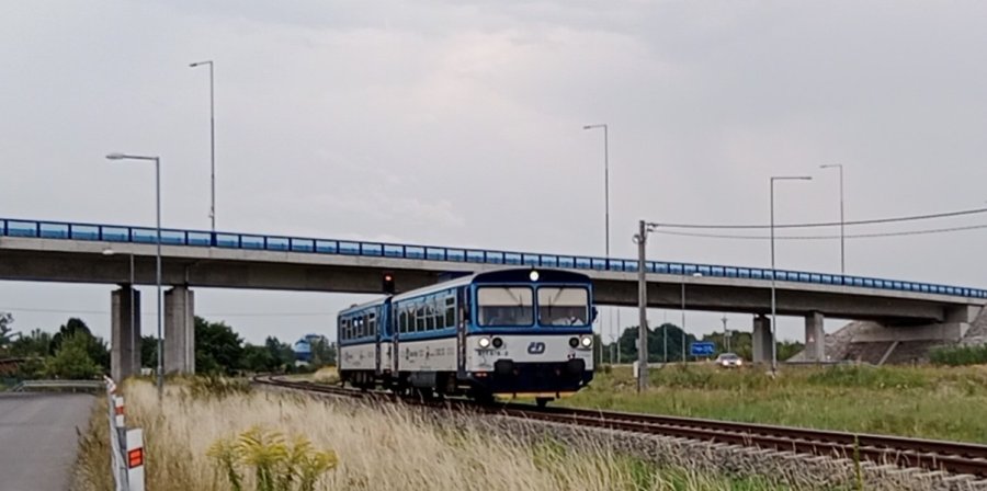 811 678-2