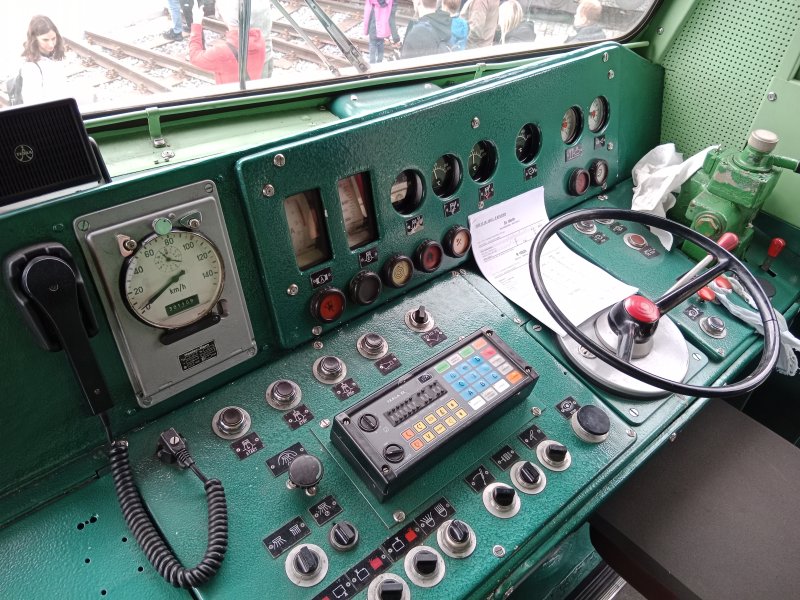 751 001-9