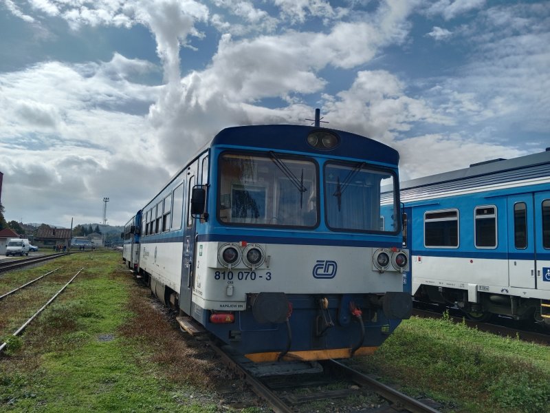 810 070-3